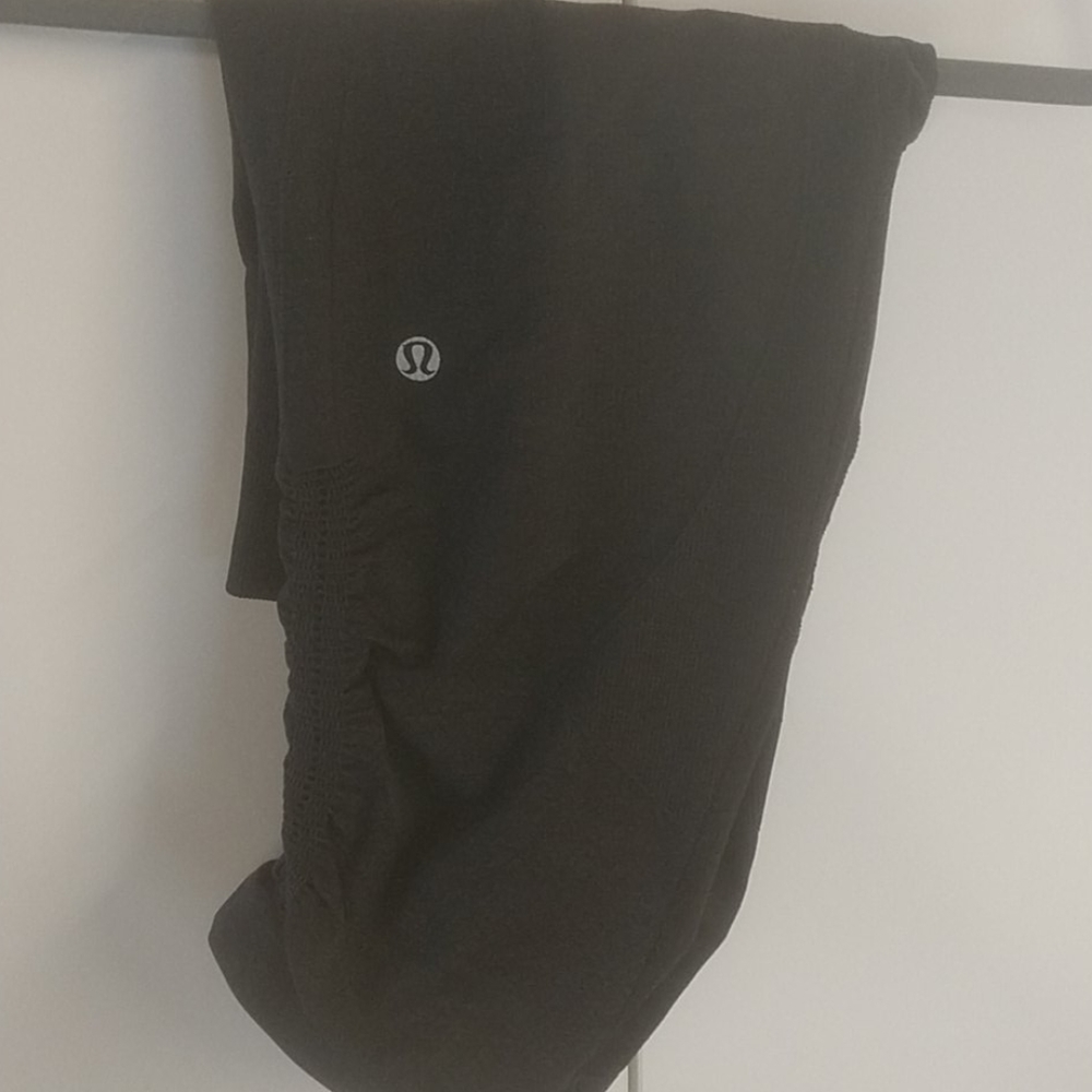 Lululemon workout pants